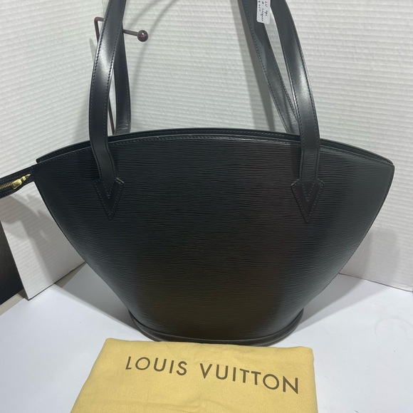 Louis Vuitton Epi St Jacques in Black leather with dust bag. Preloved. - Picture 2 of 14